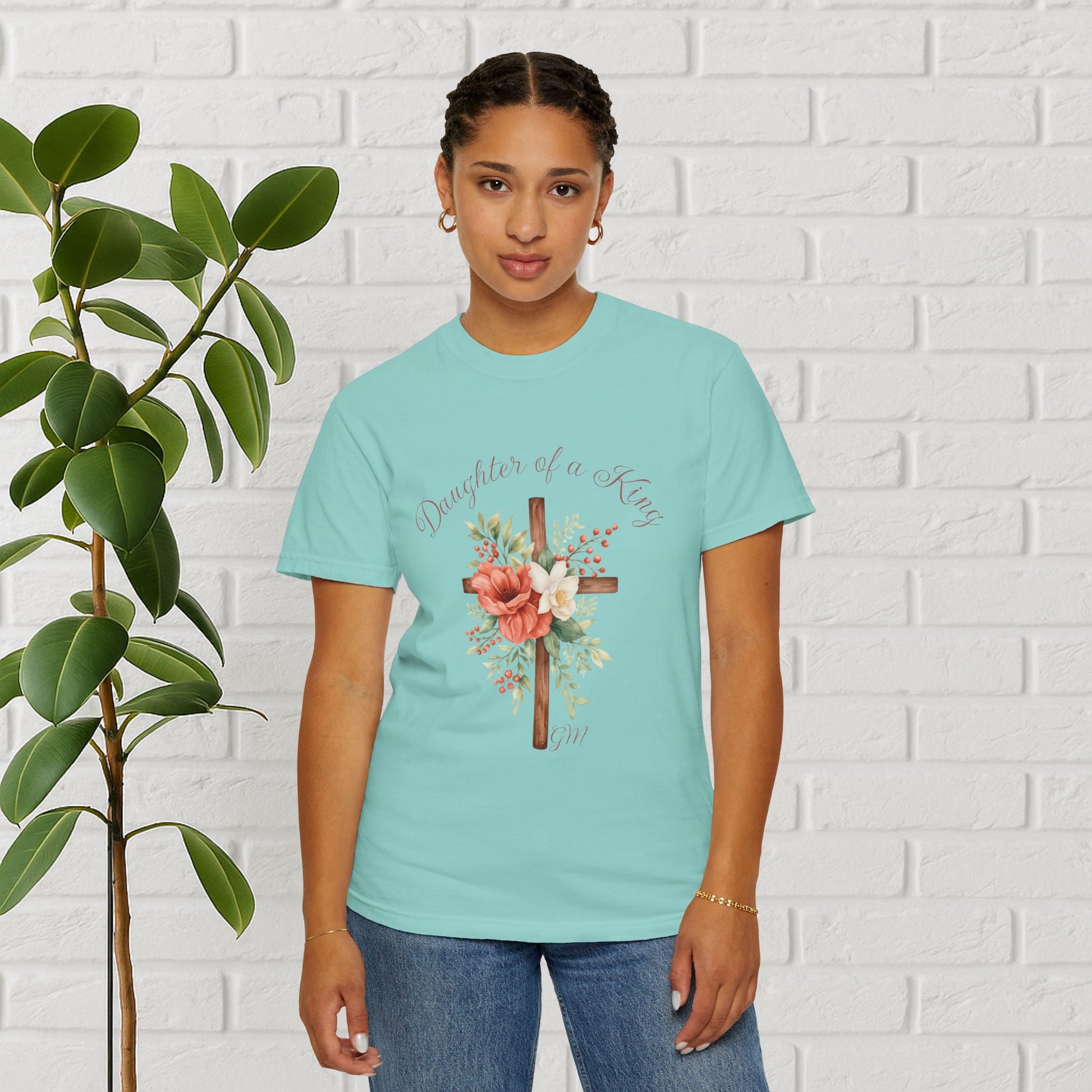 Daughter of a King – Faith-Inspired Floral Cross Tee
