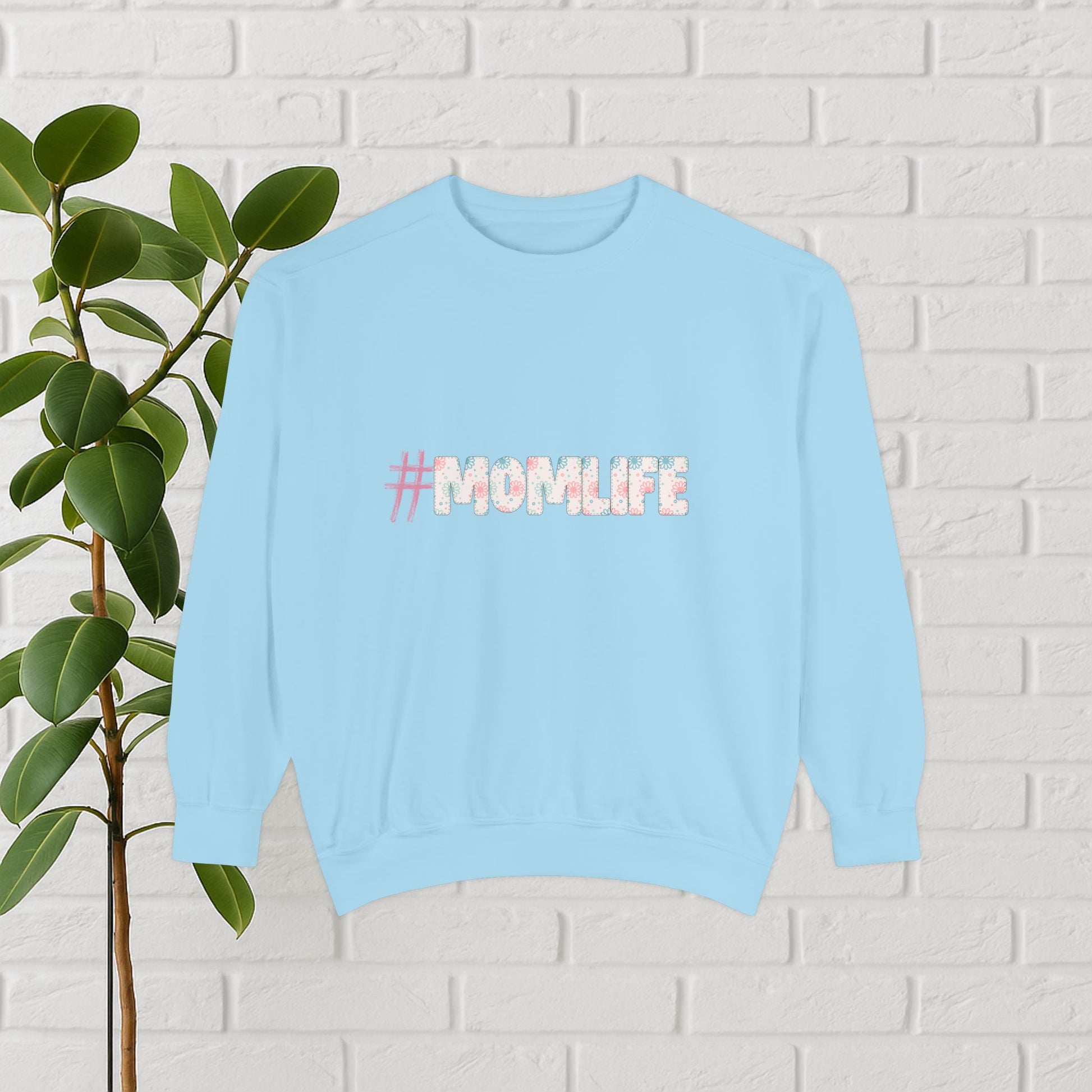 #MOMLIFE Floral Print Sweatshirt – Cute & Comfy Mom Vibes