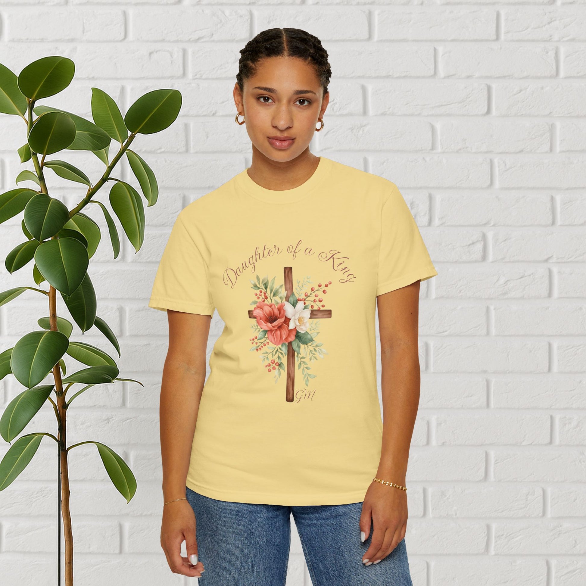 Daughter of a King – Faith-Inspired Floral Cross Tee