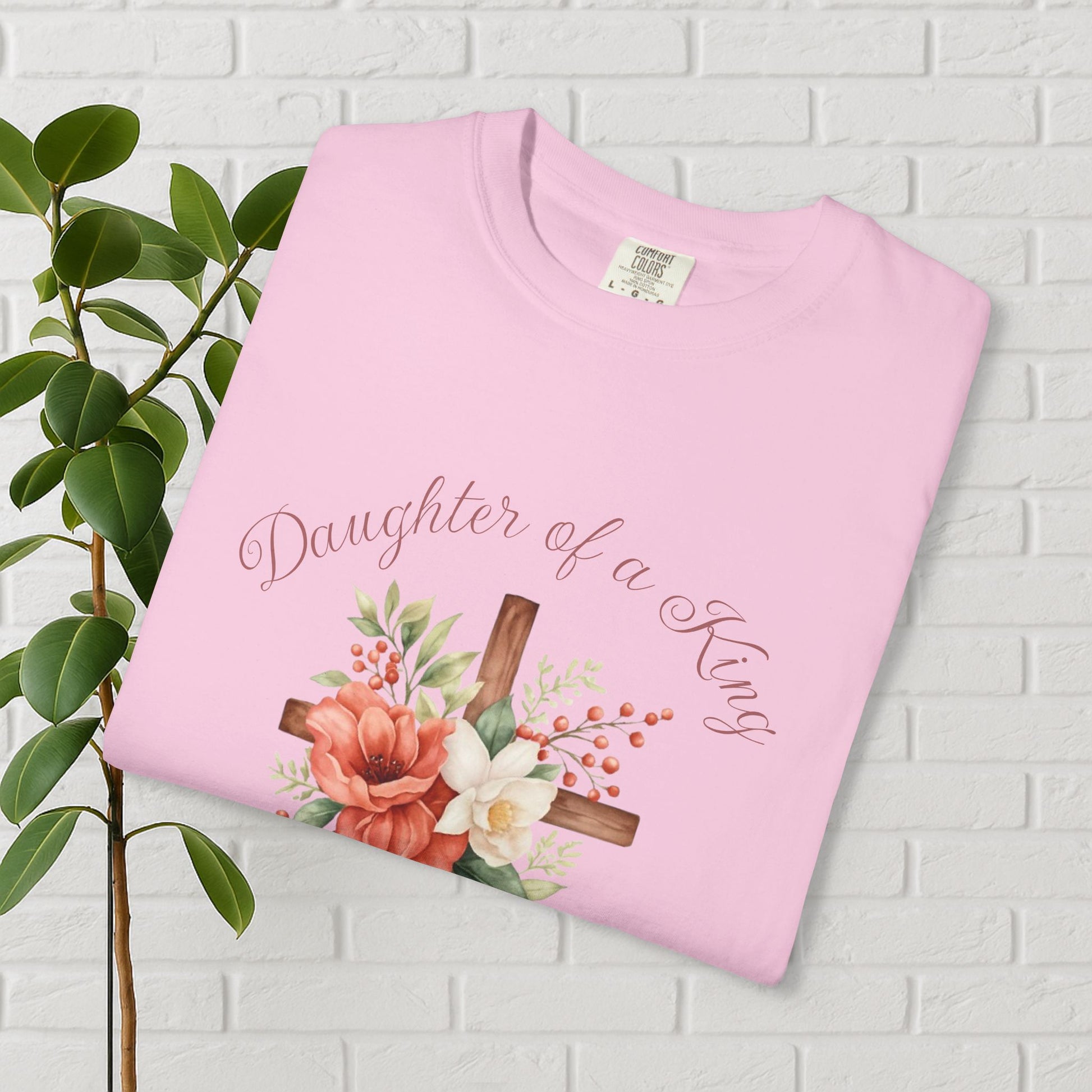 Daughter of a King – Faith-Inspired Floral Cross Tee