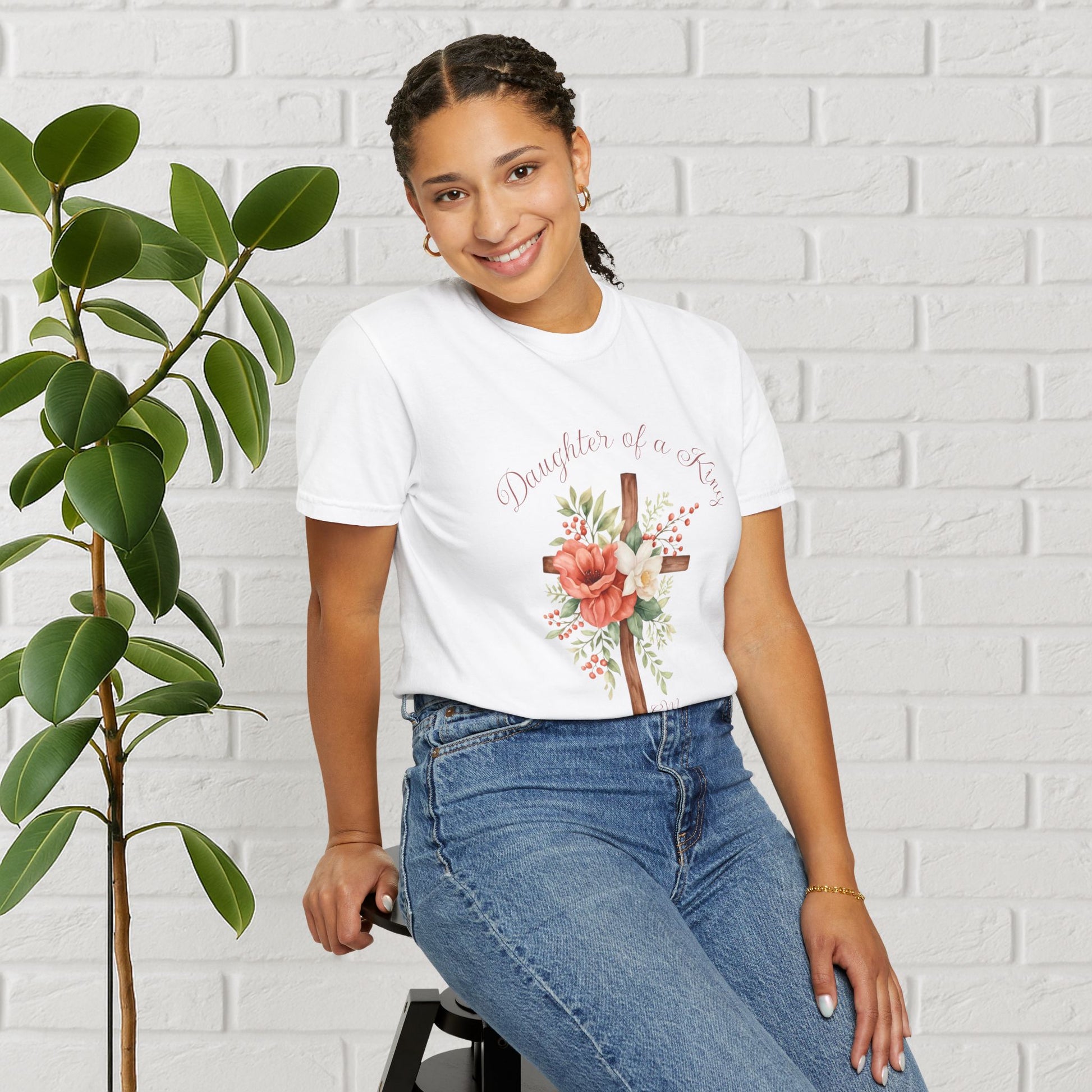 Daughter of a King – Faith-Inspired Floral Cross Tee