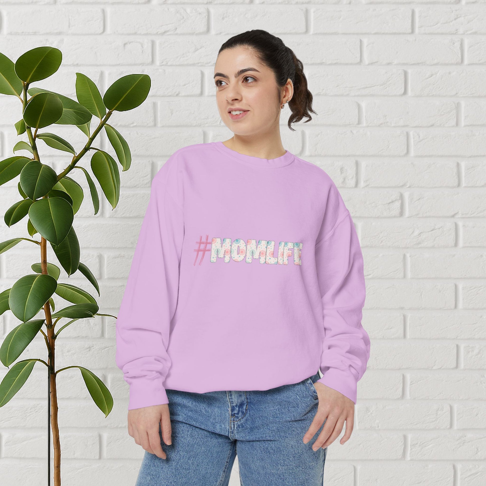 #MOMLIFE Floral Print Sweatshirt – Cute & Comfy Mom Vibes
