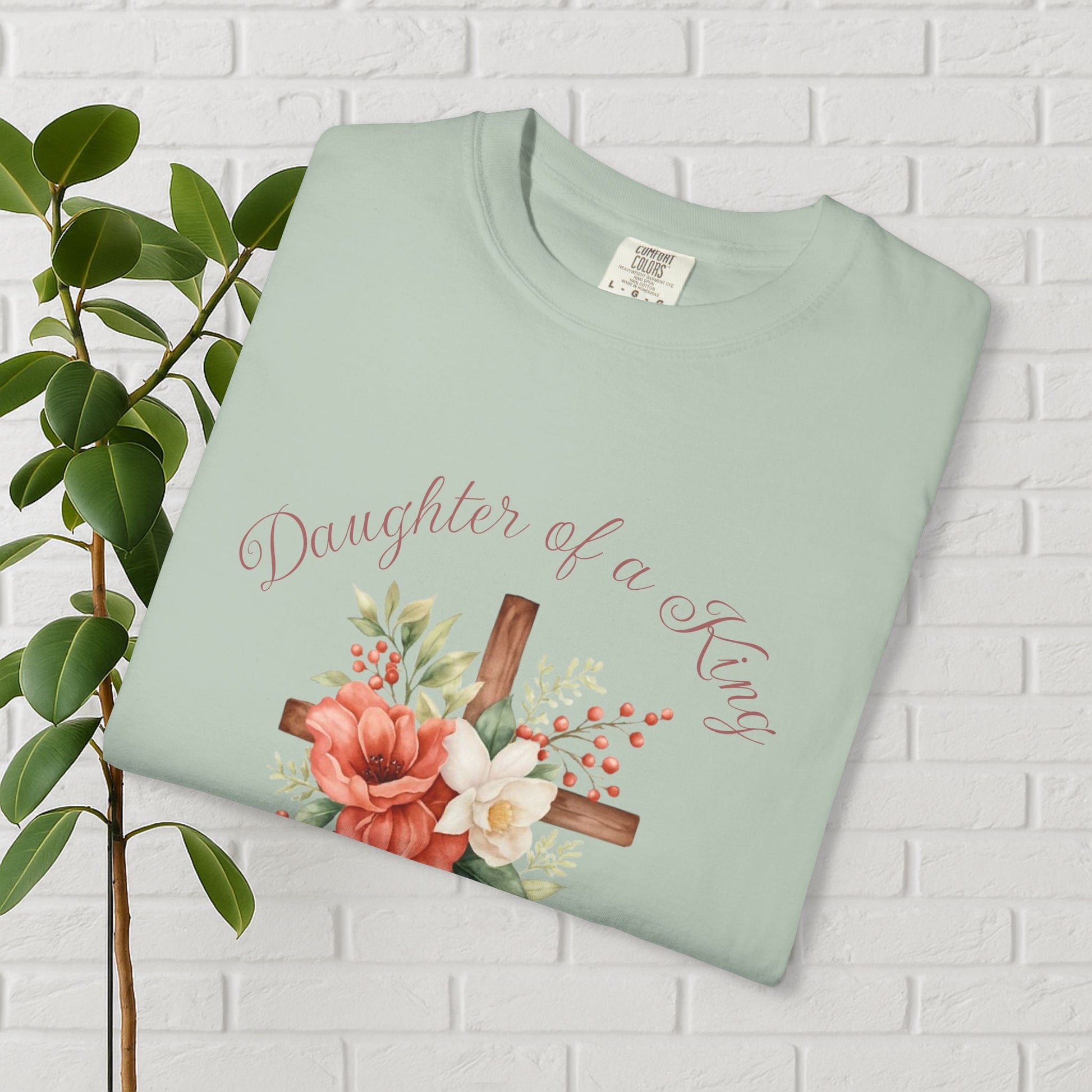 Daughter of a King – Faith-Inspired Floral Cross Tee