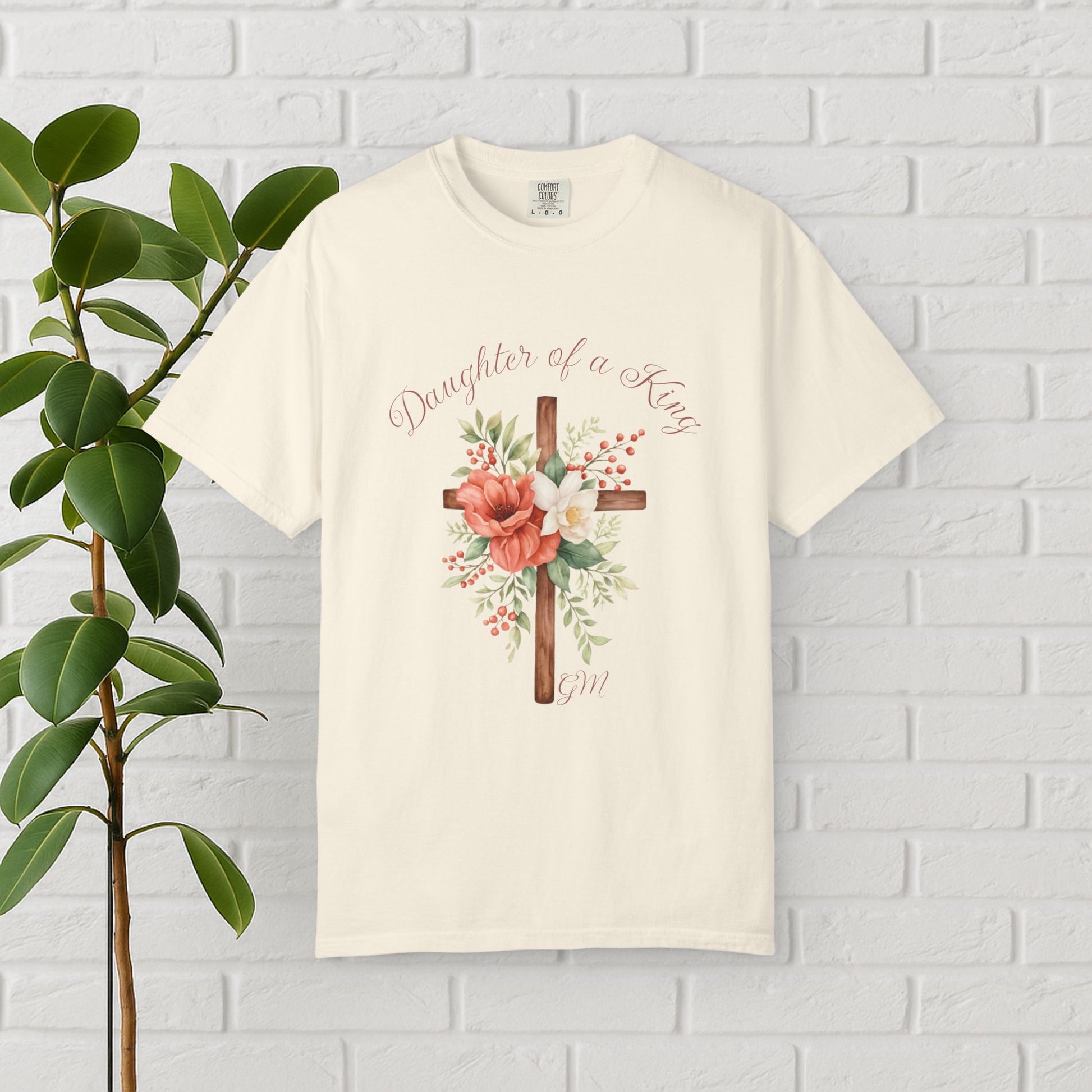 Daughter of a King – Faith-Inspired Floral Cross Tee