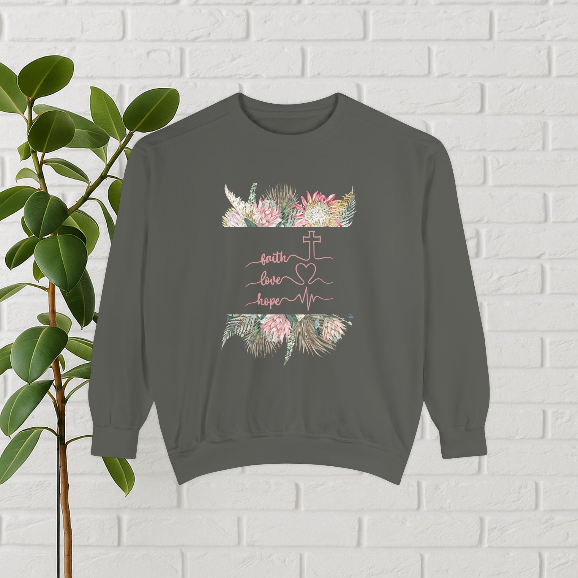 Spiritual Message Sweatshirt – Faith, Love, Hope, Unisex Apparel, Gift for Her, Cozy Wear, Inspirational Fashion