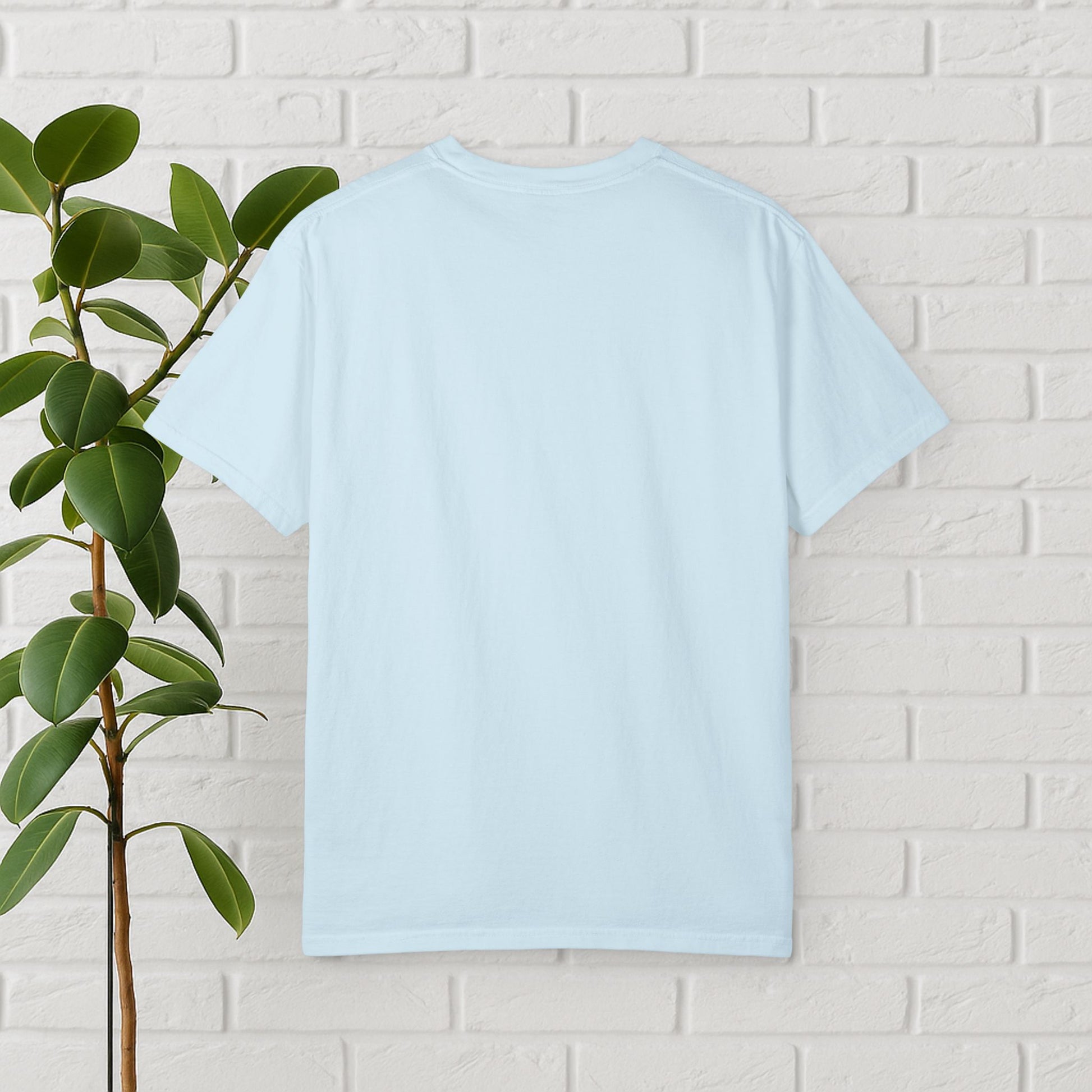 Daughter of a King – Faith-Inspired Floral Cross Tee