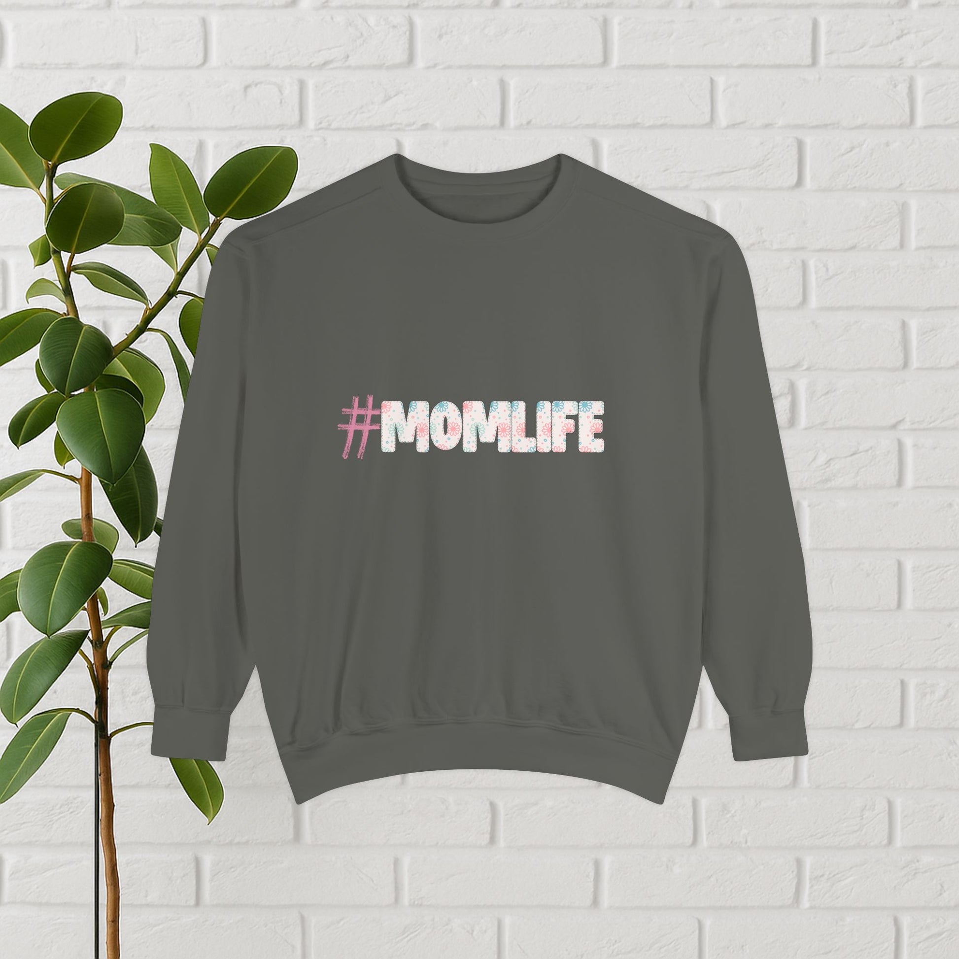 #MOMLIFE Floral Print Sweatshirt – Cute & Comfy Mom Vibes