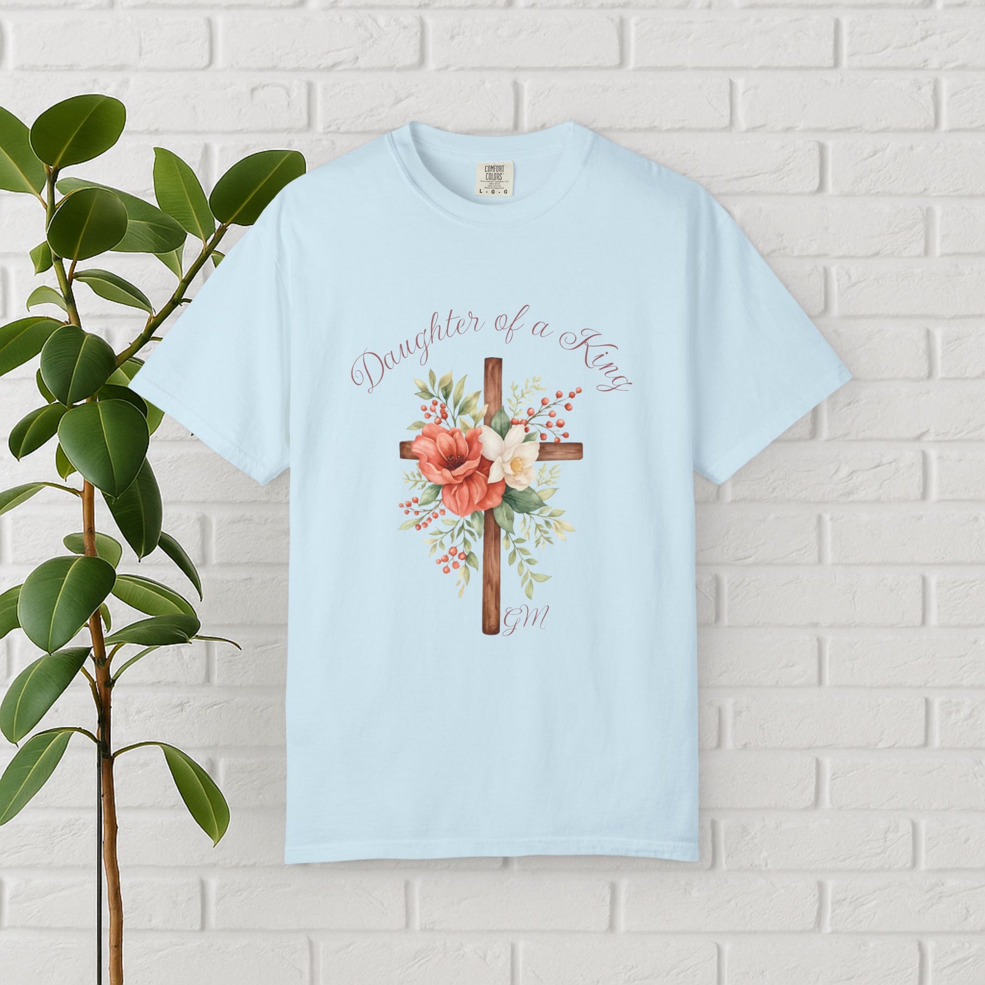 Daughter of a King – Faith-Inspired Floral Cross Tee