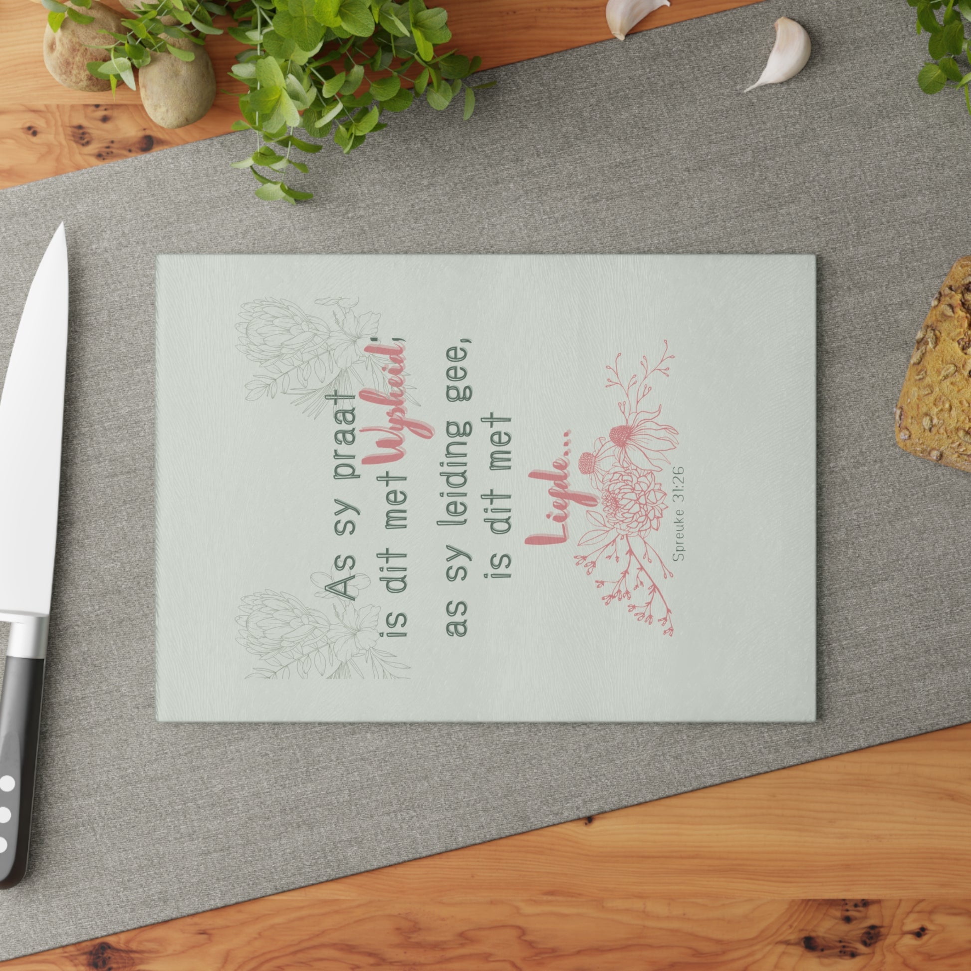 Personalized Glass Cutting Board - Perfect Gift for Moms, Kitchen Decor, Wedding Gifts, Unique Housewarming Present, Engraved Kitchen Tool