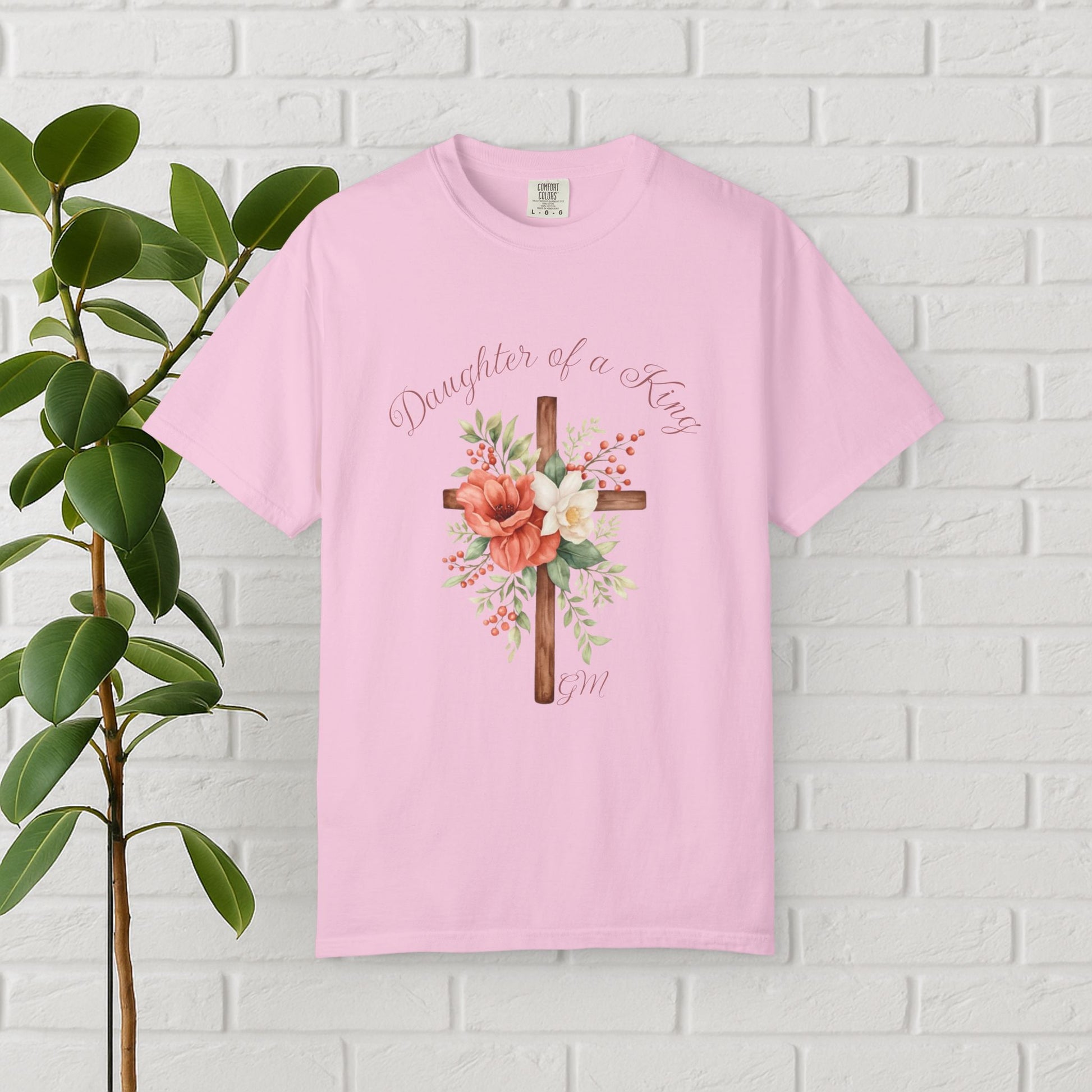 Daughter of a King – Faith-Inspired Floral Cross Tee