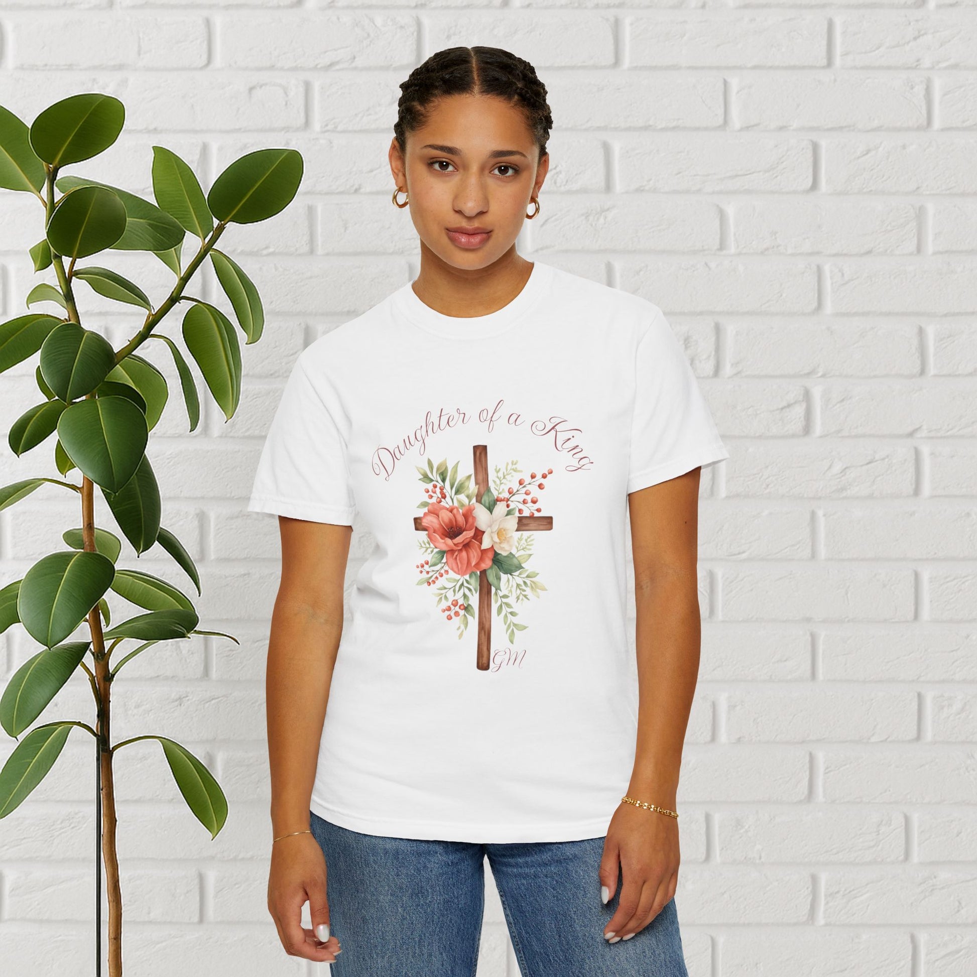 Daughter of a King – Faith-Inspired Floral Cross Tee