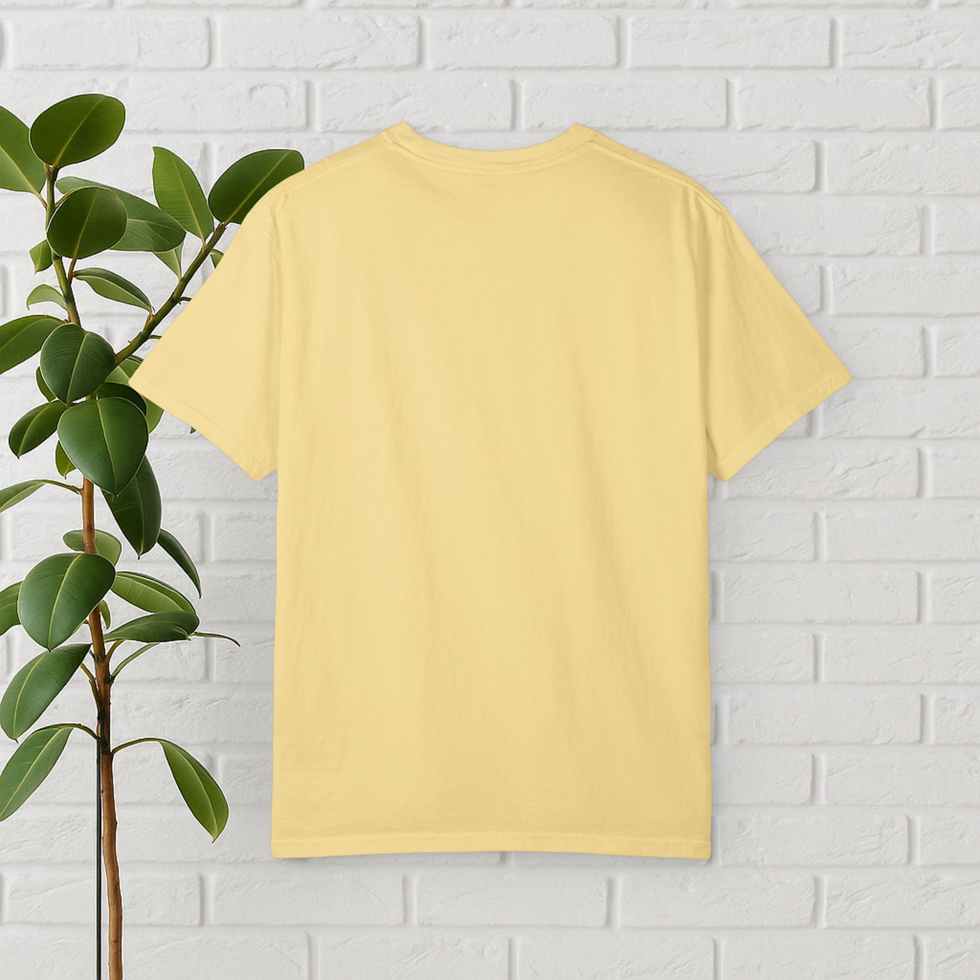 Daughter of a King – Faith-Inspired Floral Cross Tee