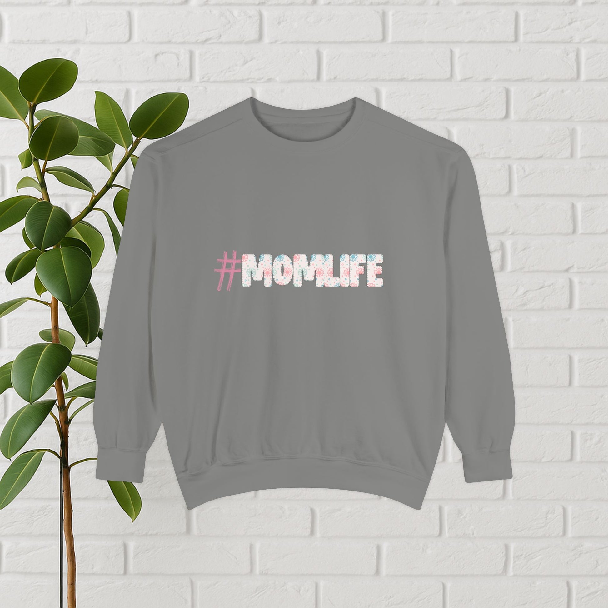 #MOMLIFE Floral Print Sweatshirt – Cute & Comfy Mom Vibes