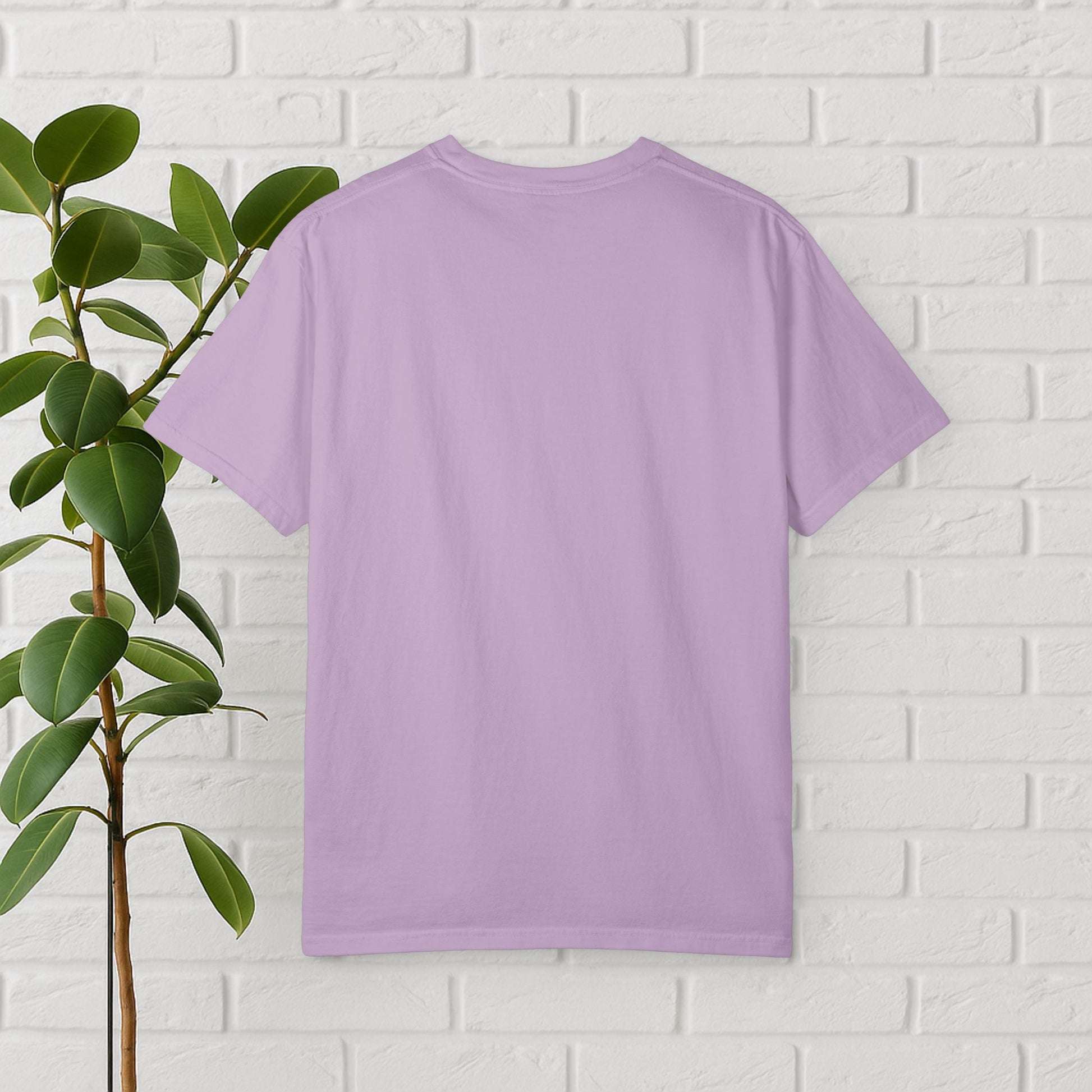Daughter of a King – Faith-Inspired Floral Cross Tee