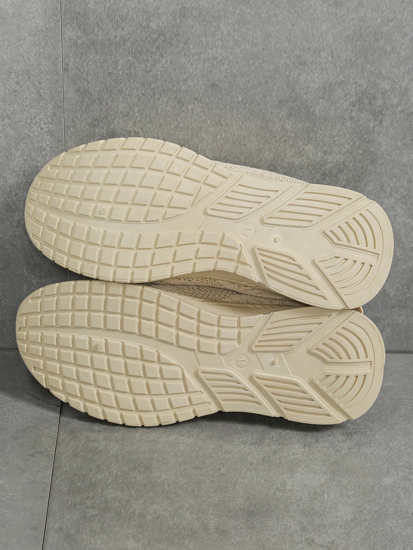 Women’s Casual Sneakers – 2025 Trendy Fly Weave Lightweight Sport & Leisure Shoes