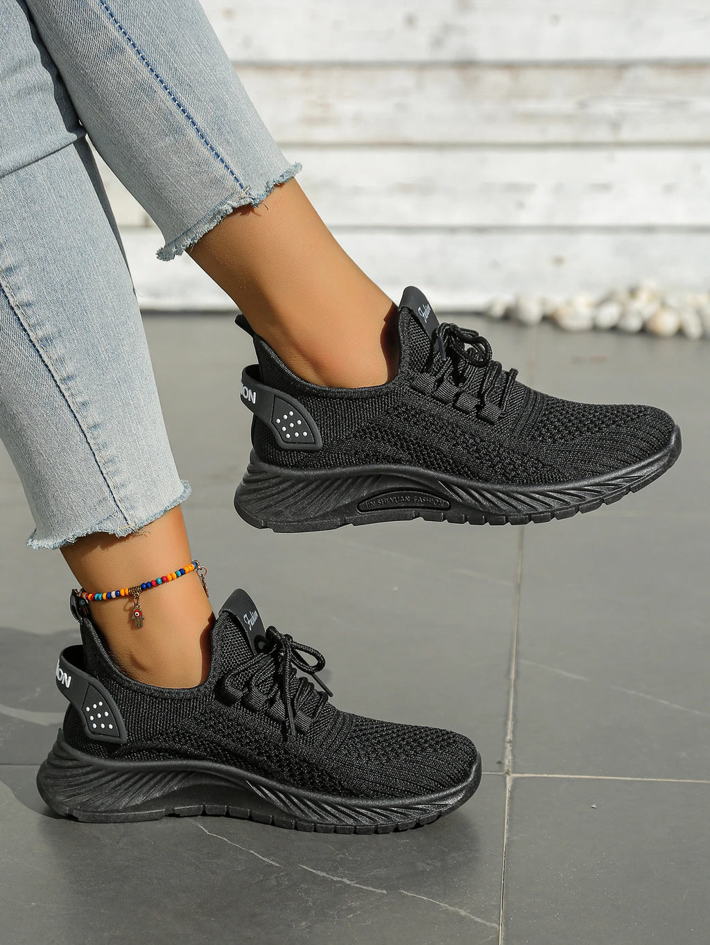 Women’s Casual Sneakers – 2025 Trendy Fly Weave Lightweight Sport & Leisure Shoes