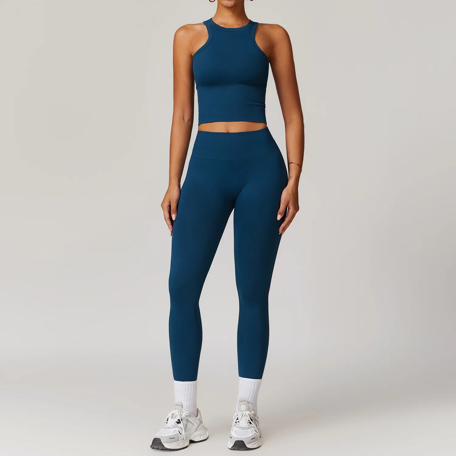 Glow & Go Seamless Women’s 2/3-Piece Gym Set – Long Sleeve Top, Sports Bra & High-Waist Leggings – Different Colors