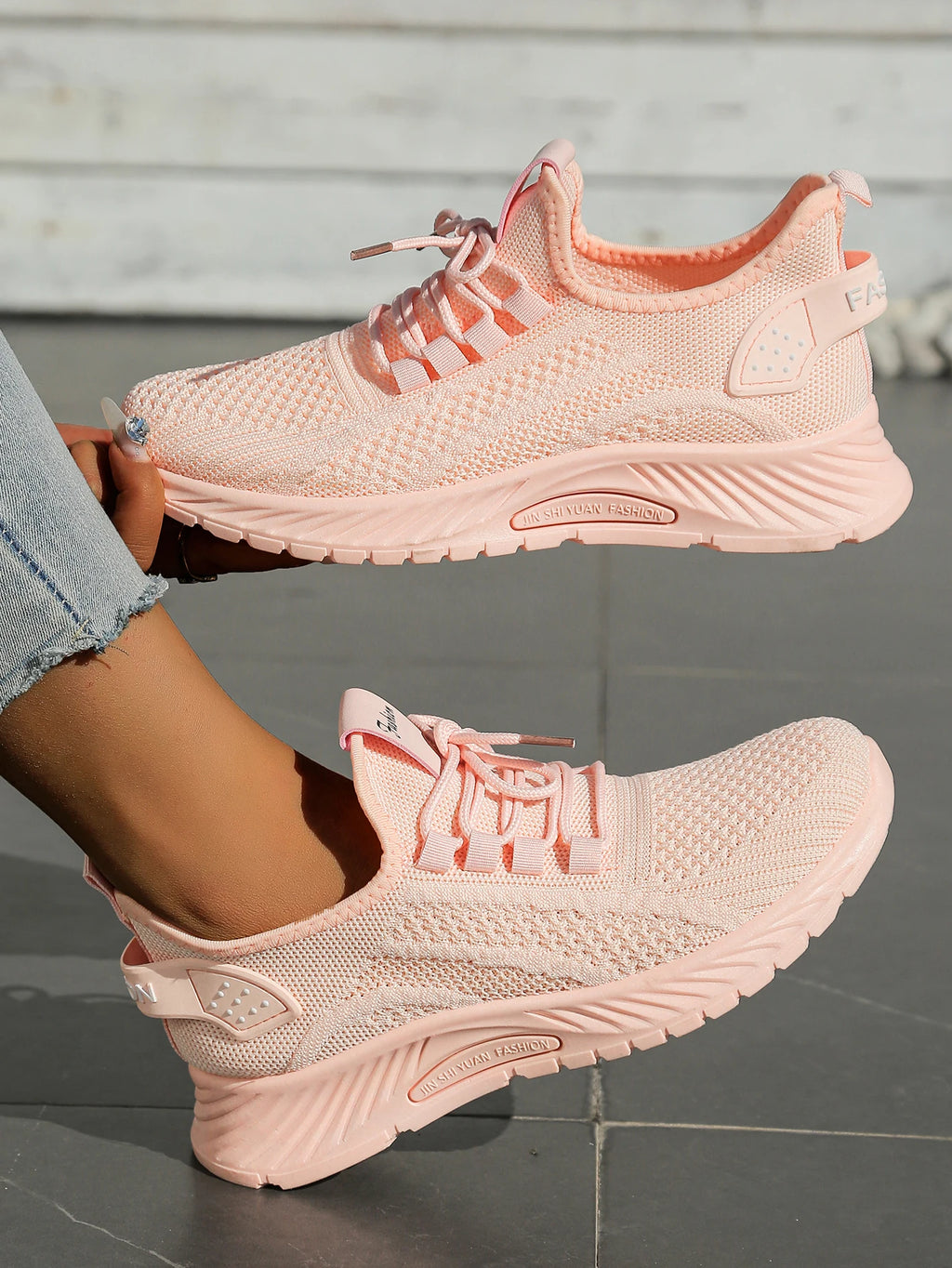 Women’s Casual Sneakers – 2025 Trendy Fly Weave Lightweight Sport & Leisure Shoes