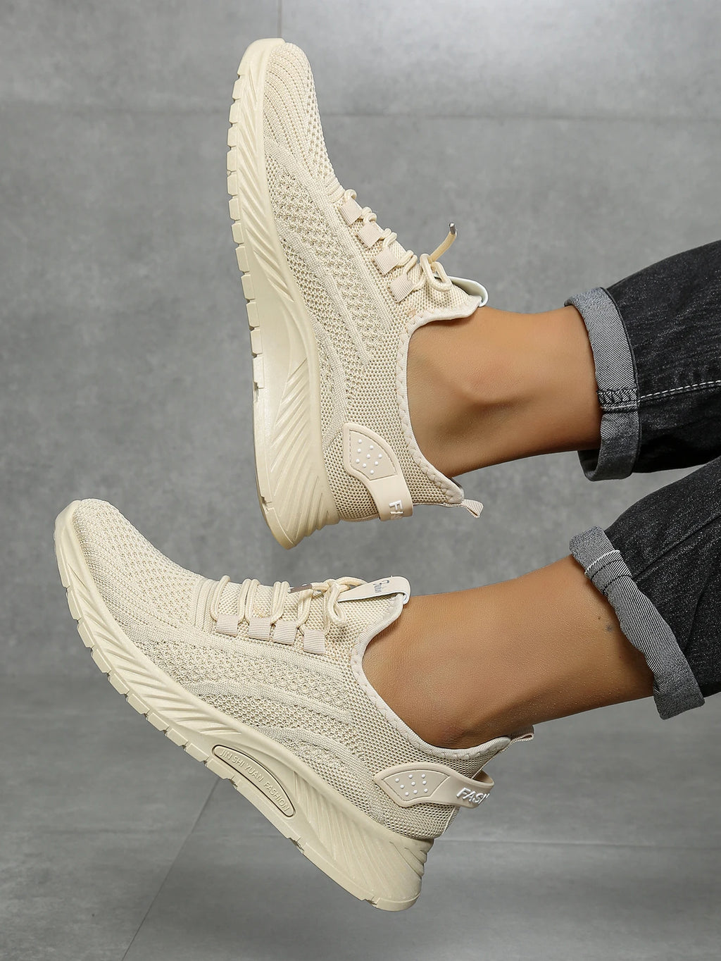 Women’s Casual Sneakers – 2025 Trendy Fly Weave Lightweight Sport & Leisure Shoes