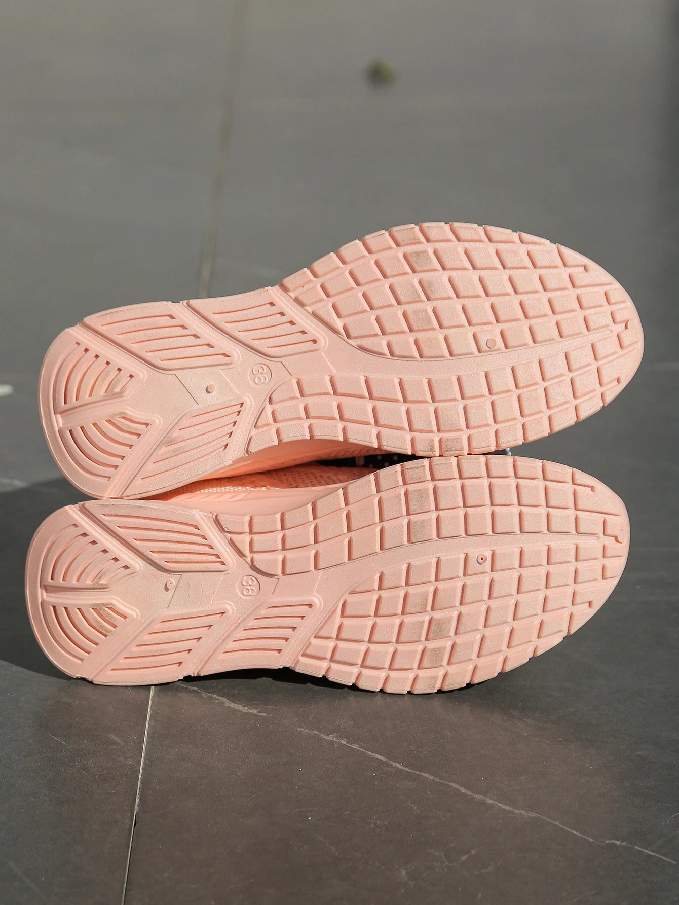 Women’s Casual Sneakers – 2025 Trendy Fly Weave Lightweight Sport & Leisure Shoes